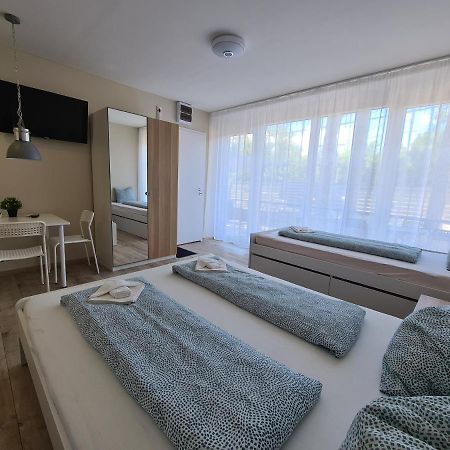 Appartamento Öt Fenyő Apartmanház Siófok Esterno foto