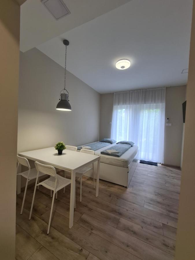 Appartamento Öt Fenyő Apartmanház Siófok Esterno foto