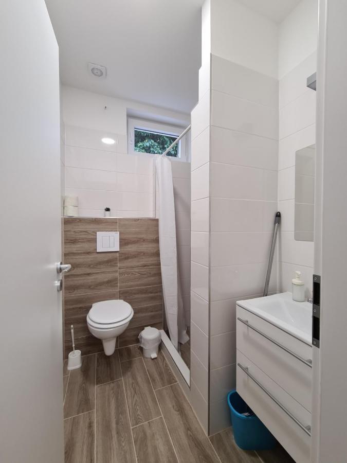 Appartamento Öt Fenyő Apartmanház Siófok Esterno foto