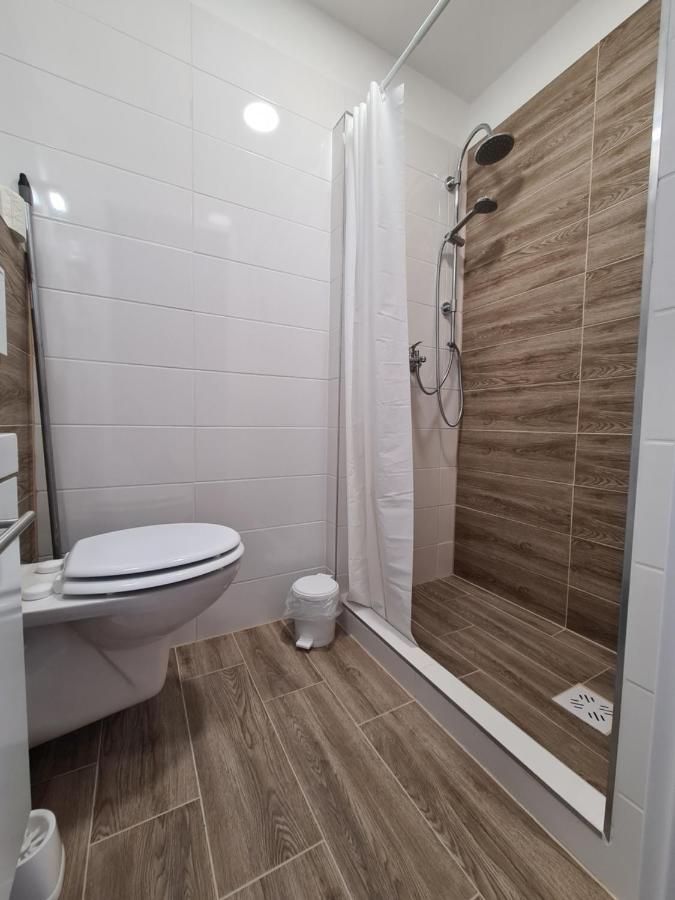 Appartamento Öt Fenyő Apartmanház Siófok Esterno foto